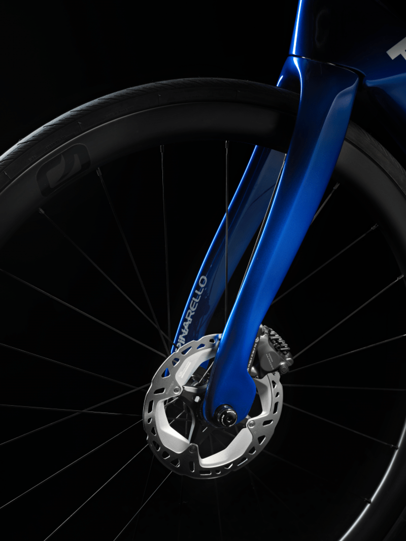 Pinarello NYTRO E7 Road with Shimano ULTEGRA Di2 : POWER BLUE-7