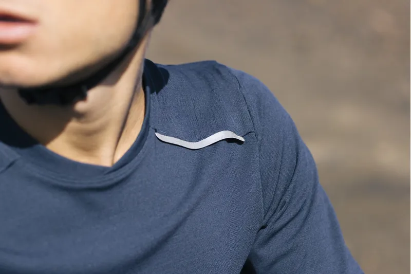 Q36.5 Adventure Tech T-Shirt : NAVY-2