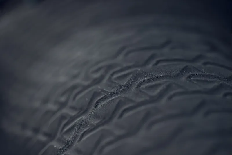 Q36.5 Gregarius GRID SKIN Bib Shorts : BLACK-9