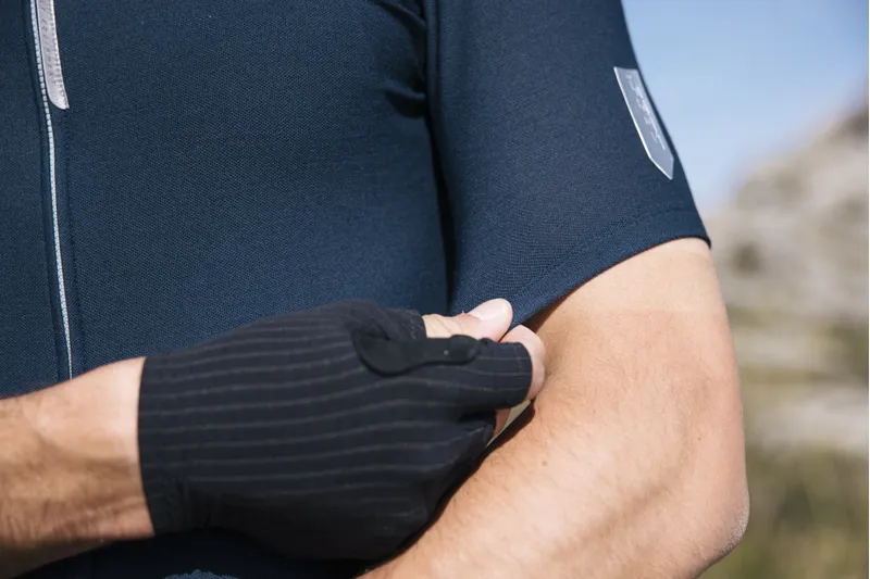 Q36.5 Dottore Pro Summer Glove : BLACK-3