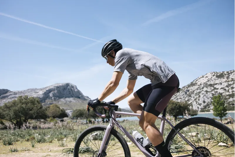 Q36.5 Adventure Tech T-Shirt : Anthracite Grey-10