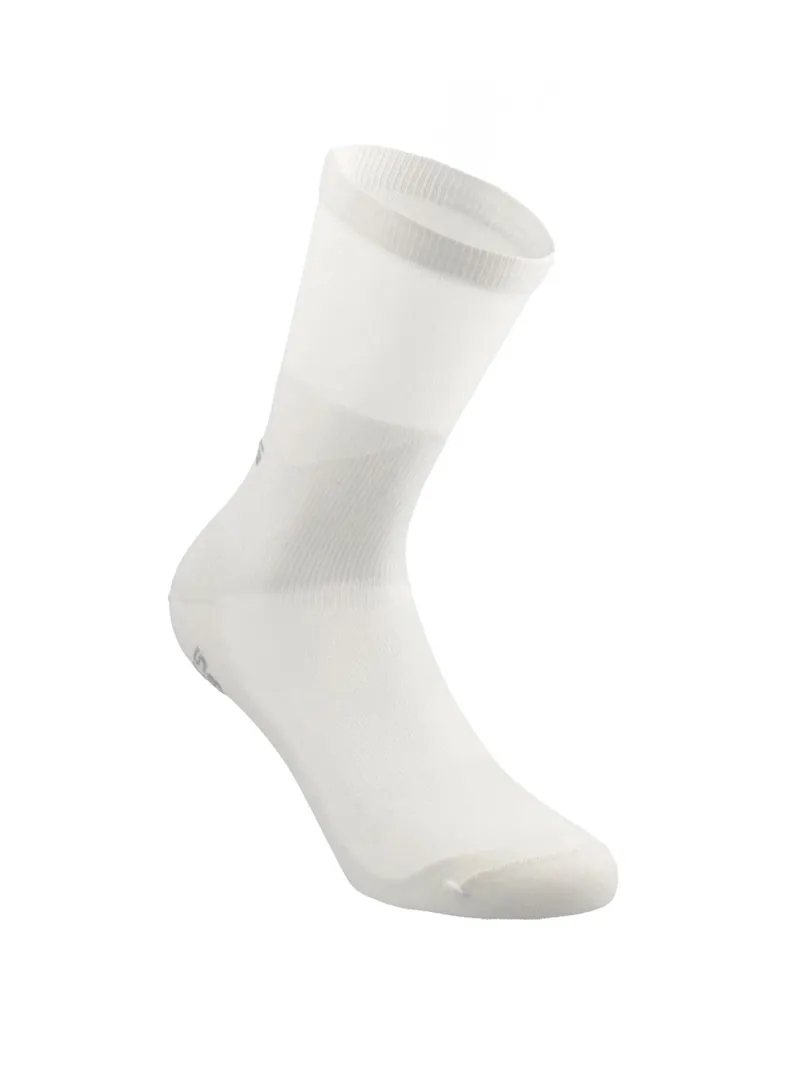 Q36.5 CLIMA Socks : WHITE