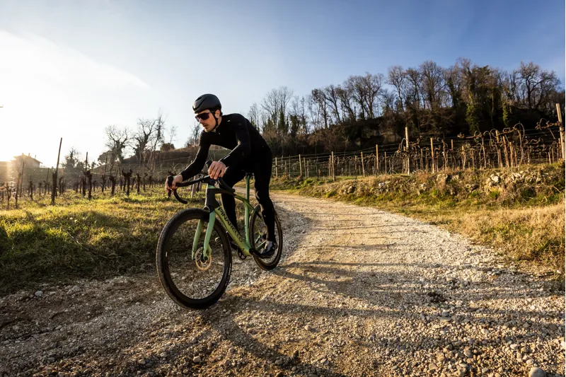 Pinarello GREVIL F7 with Fulcrum Rapid Red and GRX 1x12 : STONE GREEN-11