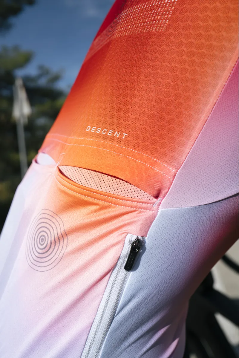 Q36.5 Gregarius Pro QLAB Jersey : RED-6