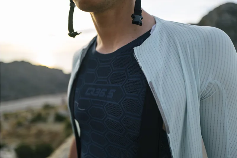 Q36.5 Base Layer 1 : Sleeveless : Navy Blue-7