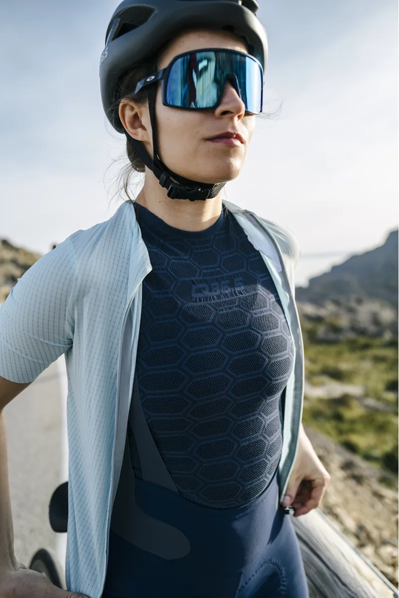 Q36.5 Base Layer 1 : Sleeveless : Navy Blue-3