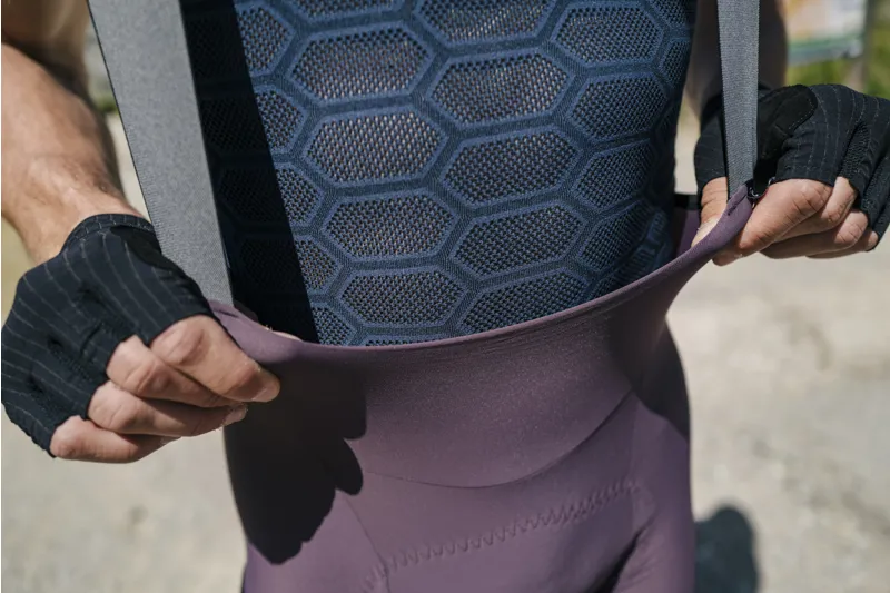 Q36.5 Adventure Cargo Bib Shorts : LANGHE RED-3