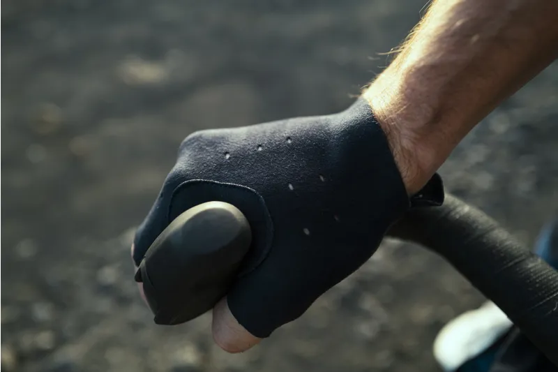 Q36.5 Adventure Summer Gloves : NAVY-3