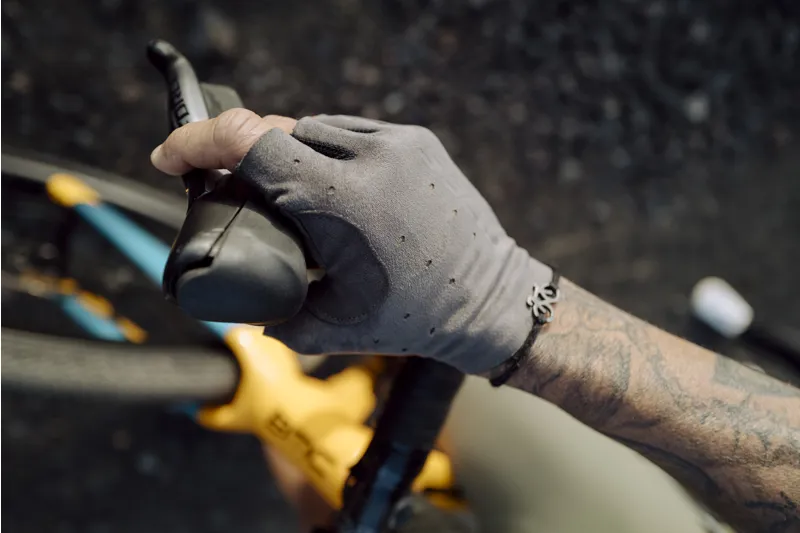 Q36.5 Adventure Summer Gloves : GREY-4