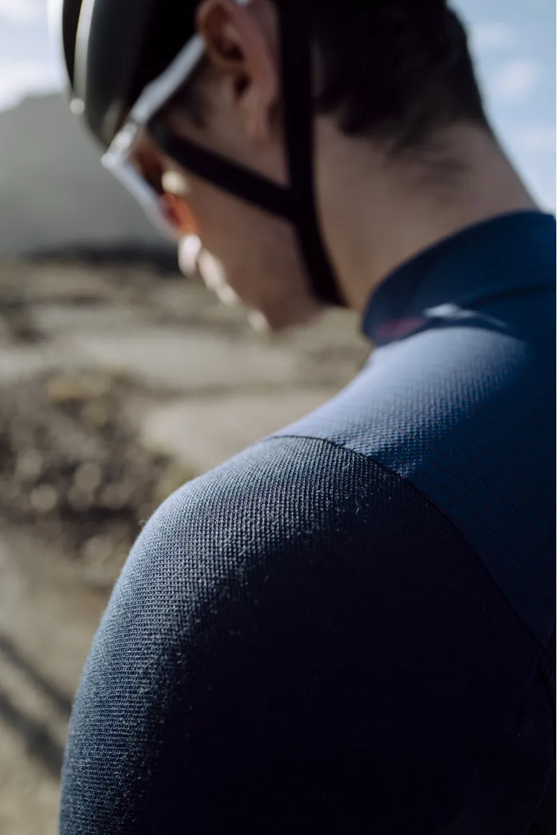 Q36.5 ADVENTURE Jersey : NAVY BLUE-9