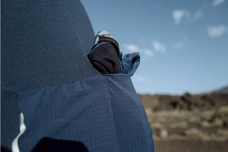 Q36.5 ADVENTURE Jersey : NAVY BLUE-12