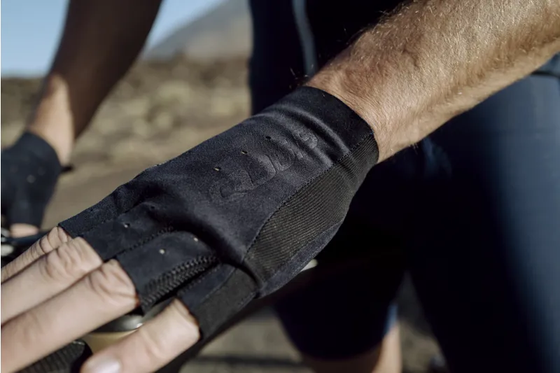 Q36.5 Adventure Summer Gloves : NAVY-4