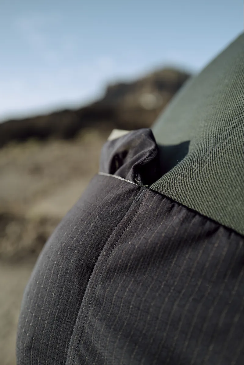 Q36.5 ADVENTURE Jersey : DEEP FOREST GREEN-5