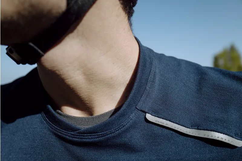 Q36.5 Adventure Tech T-Shirt : NAVY-4