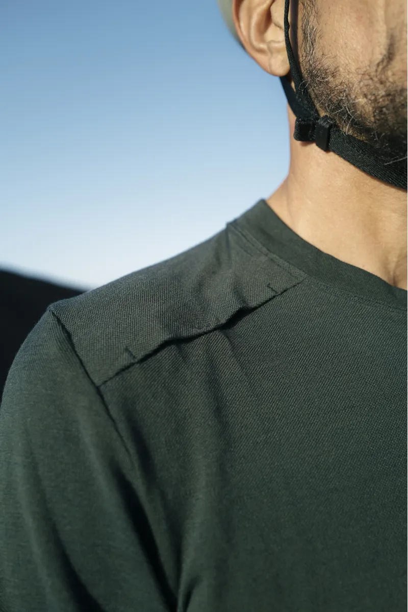 Q36.5 Adventure Tech T-Shirt : Forest Green-5