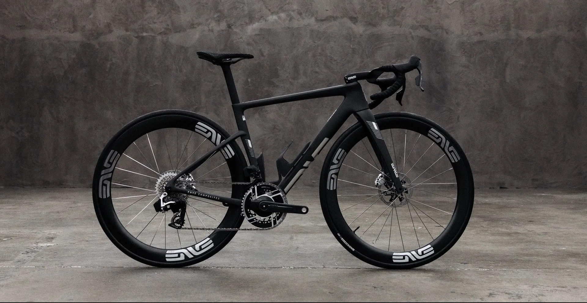 Melee v2 Enve Black