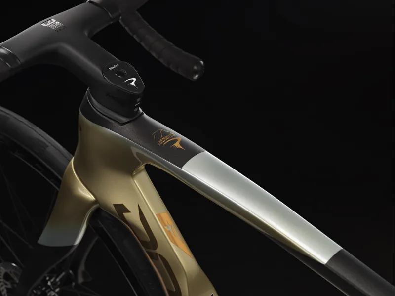 2026 Dogma F : Colour Additions