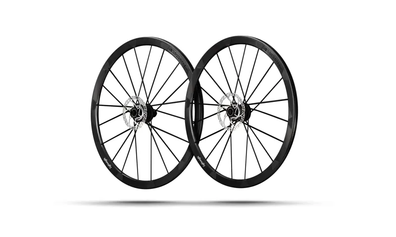 Lightweight Wegweiser EVO Tubeless Carbon Clincher DISC Wheels-9