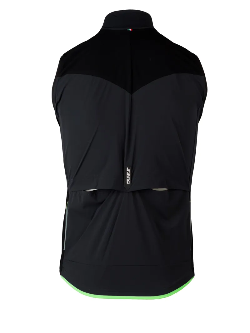 Q36.5 Essential L1 Vest : Unisex : BLACK-1