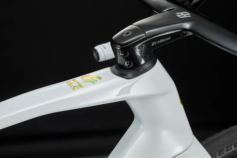Gusto GTG ELITE ULTRA Gravel Bike : Pearl White-3