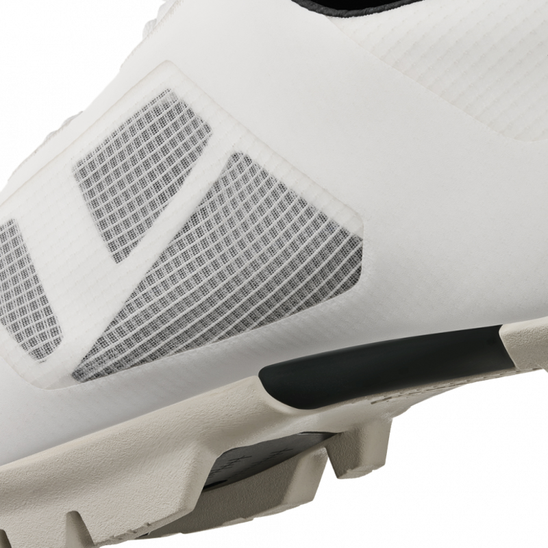 Fizik Vento Proxy Shoes in White-5