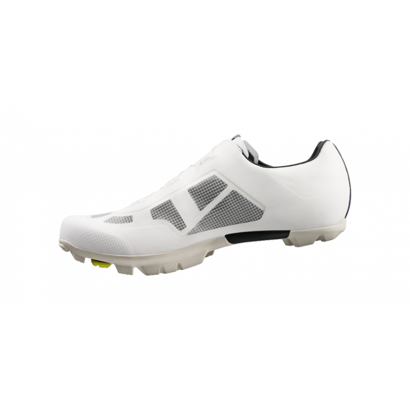 Fizik Vento Proxy Shoes in White : WIDE-9