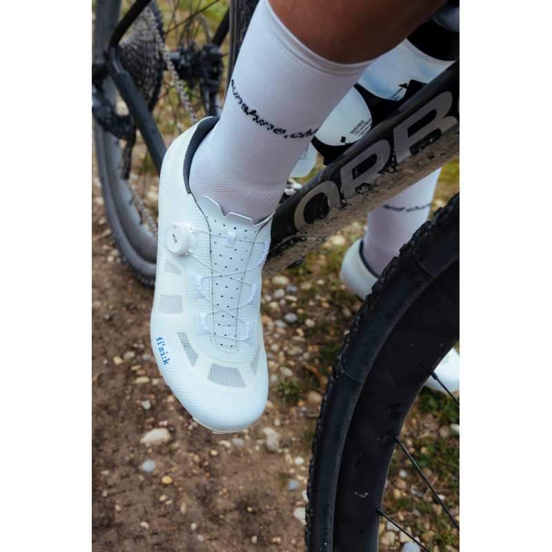 Fizik Vento Proxy Shoes in White : WIDE-7