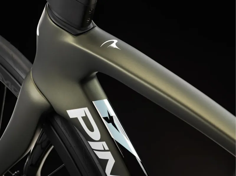 SALE : Pinarello F5 105 Di2 : Etna Black : 53cm-1