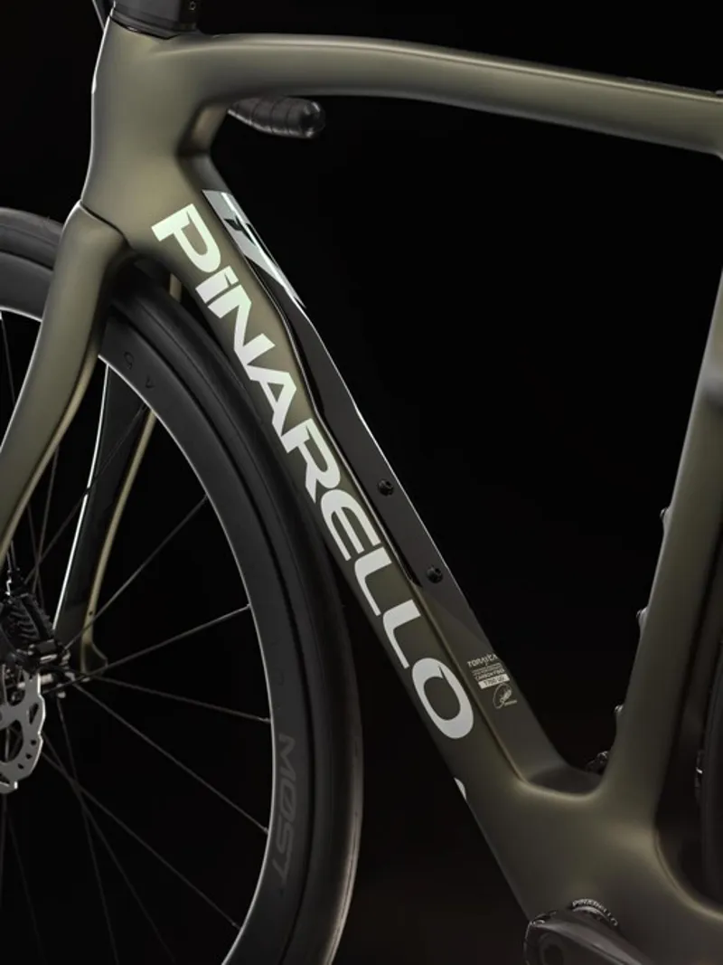 2026 Pinarello F5 105 Di2 + Ultrafast 45 Wheels : Etna Black-7