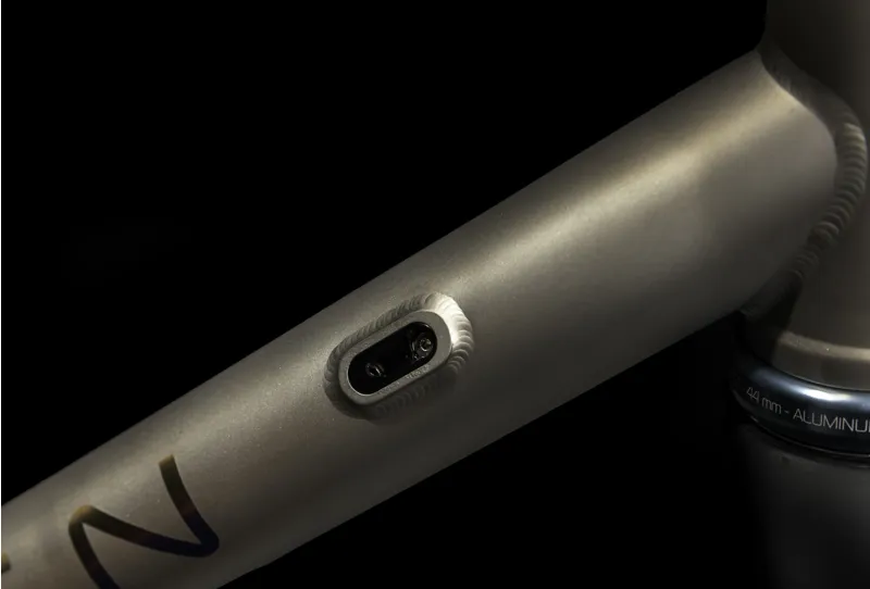 Boken MIRU Titanium Gravel and Adventure Frame + Fork: Sunset Anodised-9