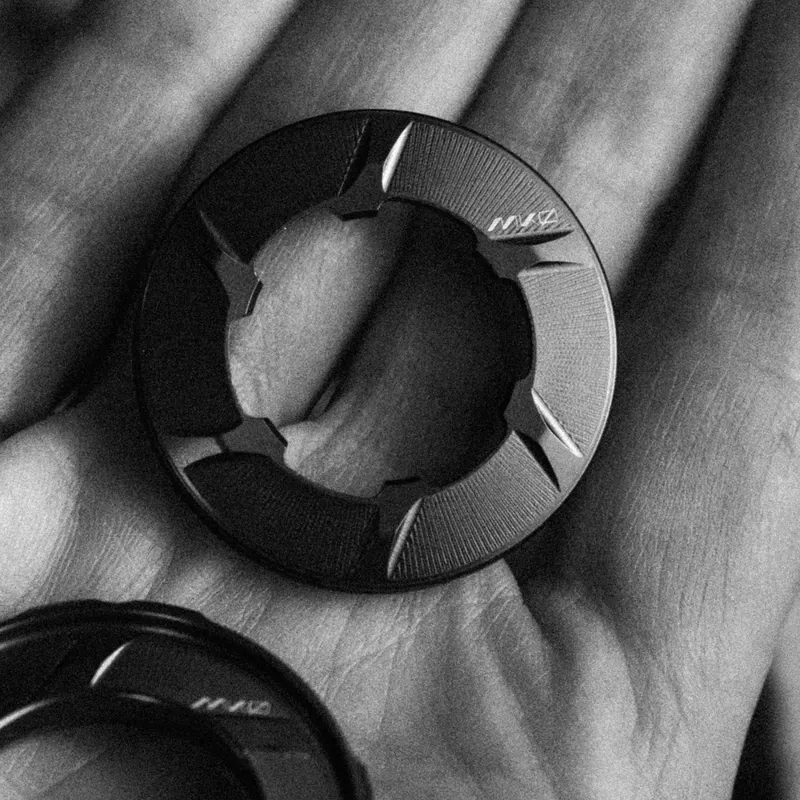 Wolf Tooth MKØ Centerlock Rotor Lockring INTERNAL Spline: Stealth Grey-2