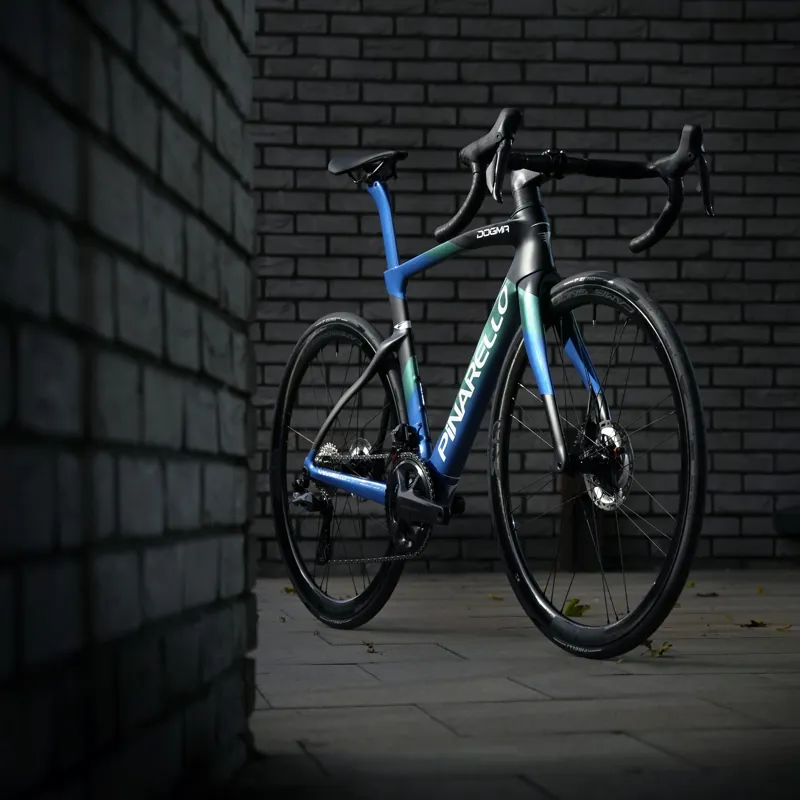 Dogma F Disc : Ultegra Di2 and Shamal Ultra : Nebula Blue Green