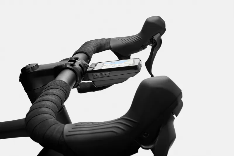 Wahoo ELEMNT ROAM 3 GPS Cycling Computer-4