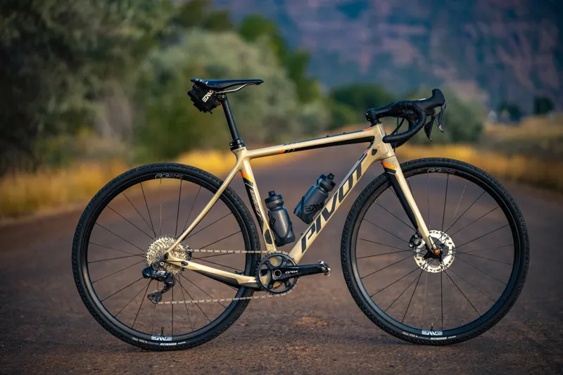 Enve Foundation AG25 Gravel and Adventure 700c Carbon Wheelset -9