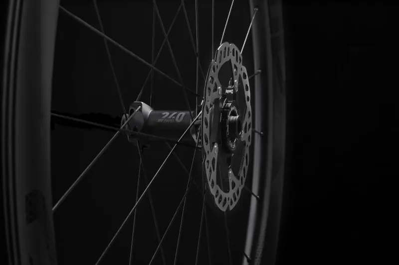 FFWD RYOT 55 Tubeless Ready Carbon Disc Aero Wheelset : DT240 EXP Hubs-4
