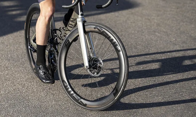 FFWD RYOT 55 Tubeless Ready Carbon Disc Aero Wheelset : DT240 EXP Hubs-8