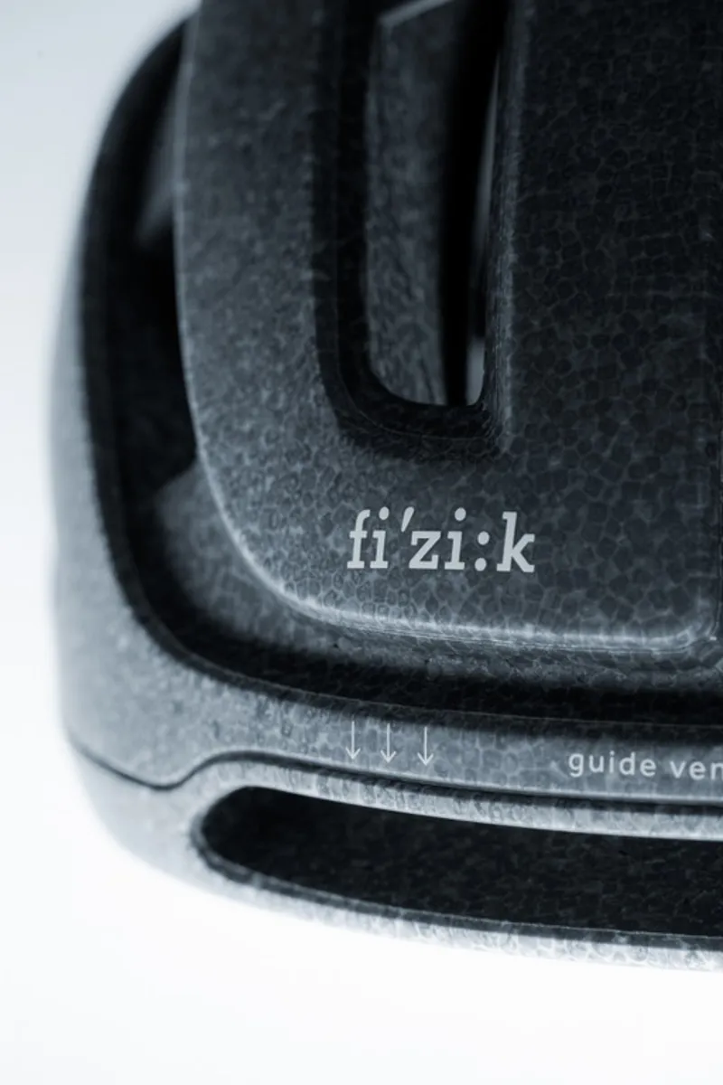 Fizik KUDO Helmet : ARCHE-TYPE-9