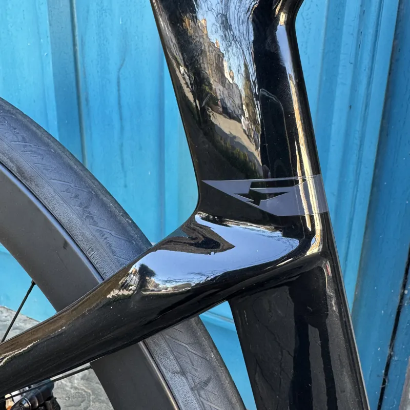 Dogma F Disc : Ultegra Di2 and Ultegra C60 : BOB Black : 53cm-1