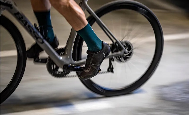 UDOG TENSIONE Road Cycling Shoes : Pure Black-11