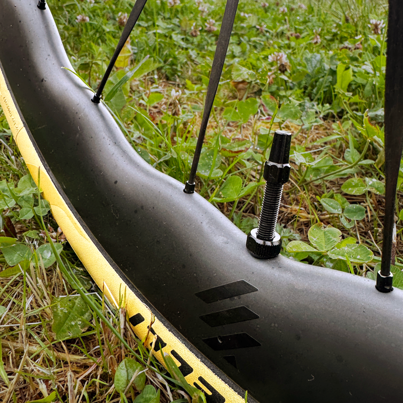 Bōken KAZE 50mm Tubeless Ready Carbon Road Wheels-6