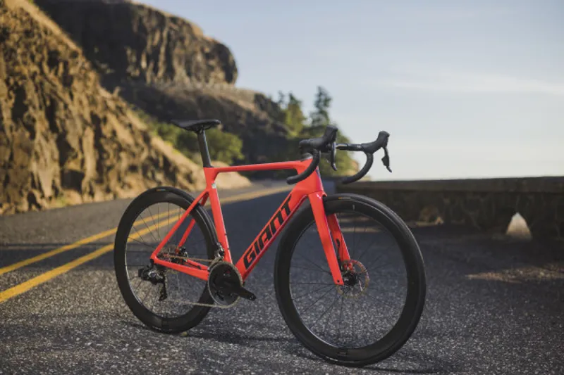 2023 Giant Propel Advanced Pro 1 Road Bike in Phoenix Fire Red
