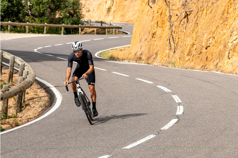 Kask ELEMENTO Helmet : Red-8