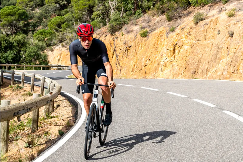 Kask ELEMENTO Helmet : Red-11