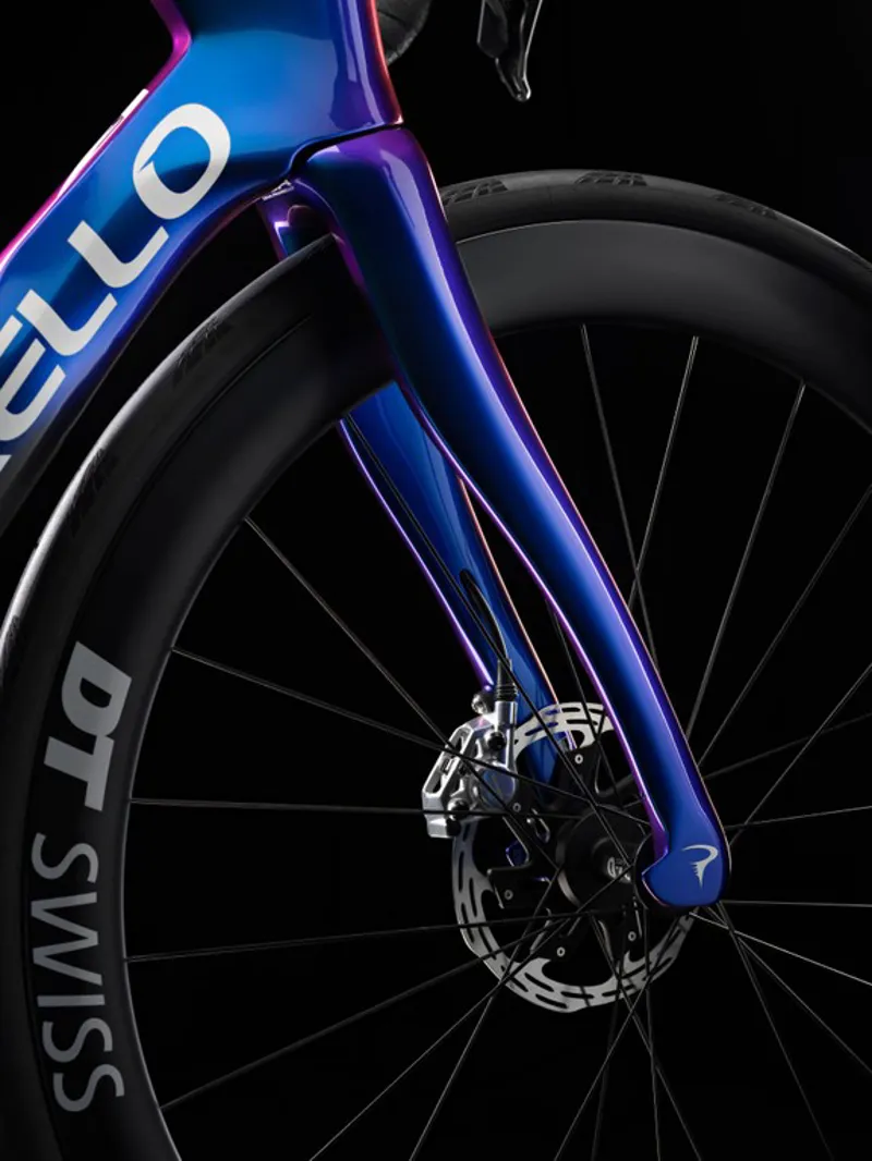 2026 Pinarello DOGMA F Bike : Sram Red + DT Swiss 1400 : Luxter Blue-3