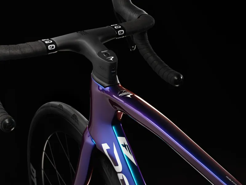 2026 Pinarello DOGMA F Bike : Sram Red + DT Swiss 1400 : Luxter Blue-9