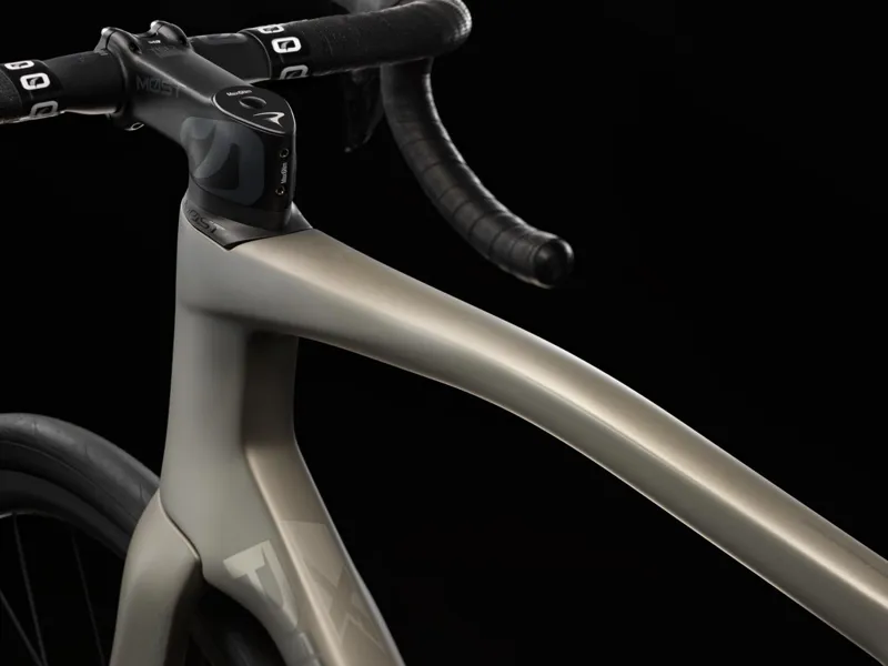 Pinarello X3 with Shimano 105 Di2 and DT Wheels : IMPULSE GREY-6