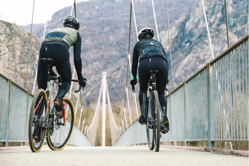 Q36.5 Mens Adventure Insulation Vest : BLACK-4