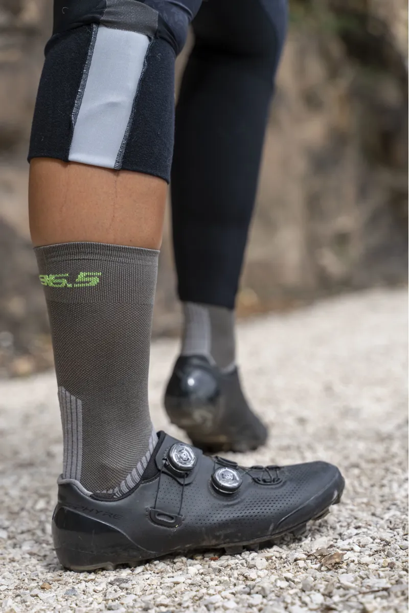 Q36.5 Adventure Insulation Socks : Charcoal Grey-3
