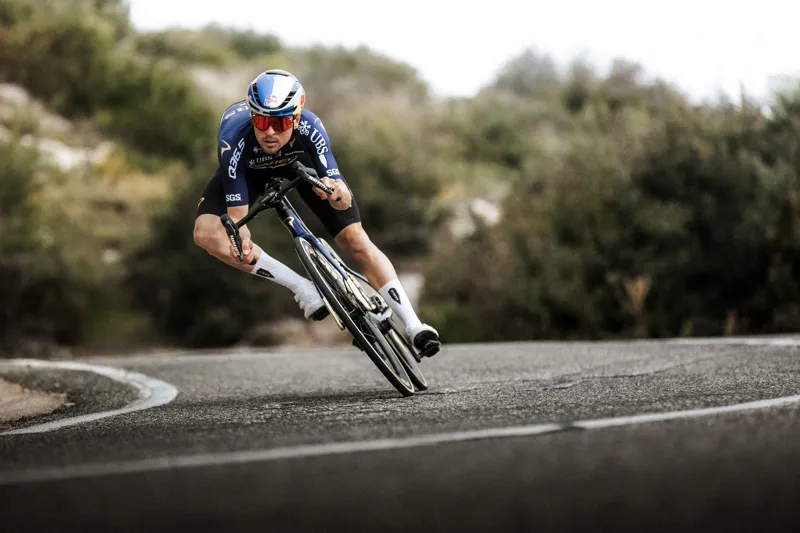 Q36.5 Gregarius Clima PRO : Pinarello - Q36.5 PRO Cycling Team Jersey-6