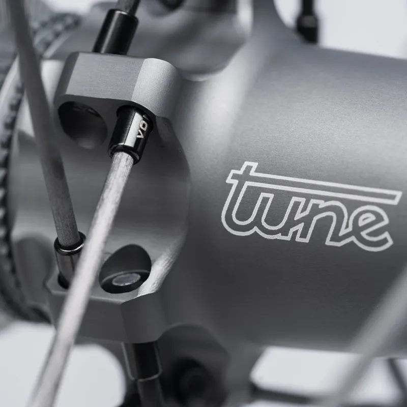 Reserve 42/49 SL Turbulent Aero Carbon Road Wheelset : Tune SL Hubs-4